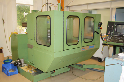 FRAISEUSE A COMMANDE NUMERIQUE MIKRON Wf 51D