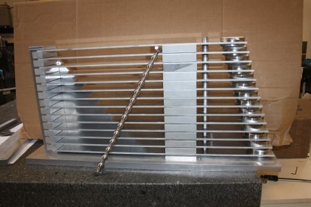 Systeme "Brackets" permettant l'empilement en Z des 14 couches Systeme "Brackets" permettant l'empilement en Z des 14 couches